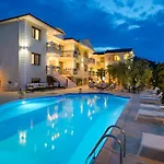 Maryan Apartment