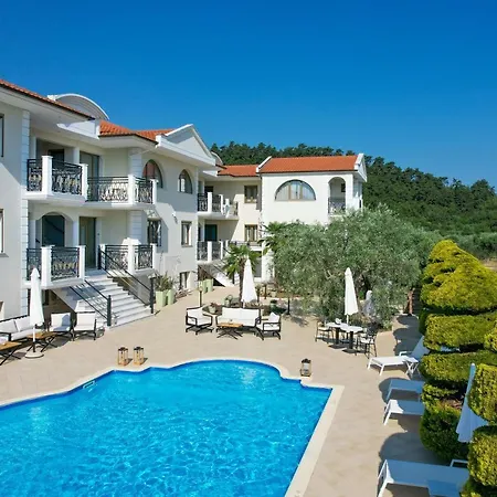 Maryan Apartment